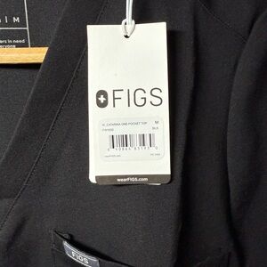Figs Scrub Top